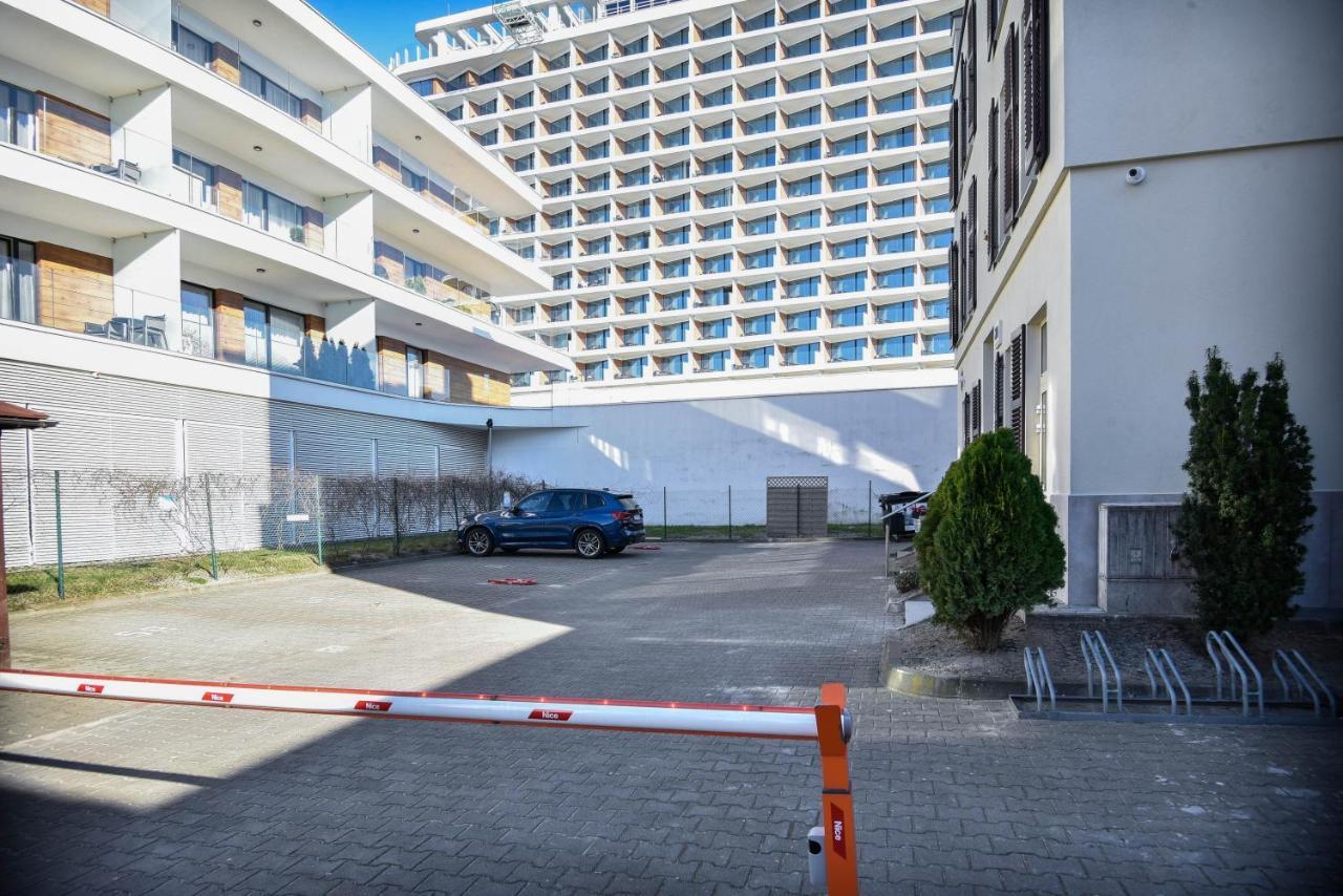 Apartamenty Promenada Z Tarasem I Parkingiem - Apartamenty Na Wyspie Swinoujscie Dış mekan fotoğraf